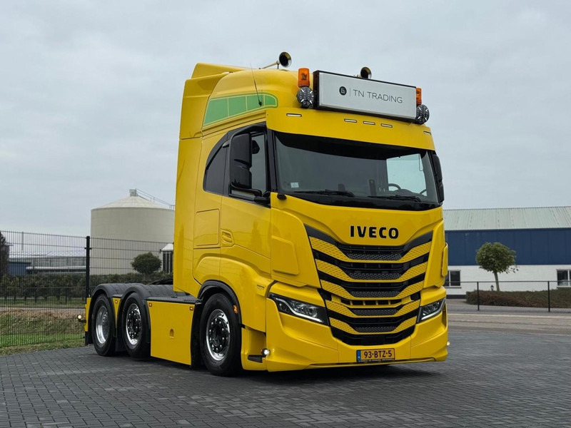 Iveco AS440STX/FP GESTUURDE VOORLOPER, ALCOA, LEATHER, SHOW, 480 PK. - Tractor unit: picture 1 Iveco AS440STX/FP GESTUURDE VOORLOPER, ALCOA, LEATHER, SHOW, 480 PK. - Tractor unit: picture 1