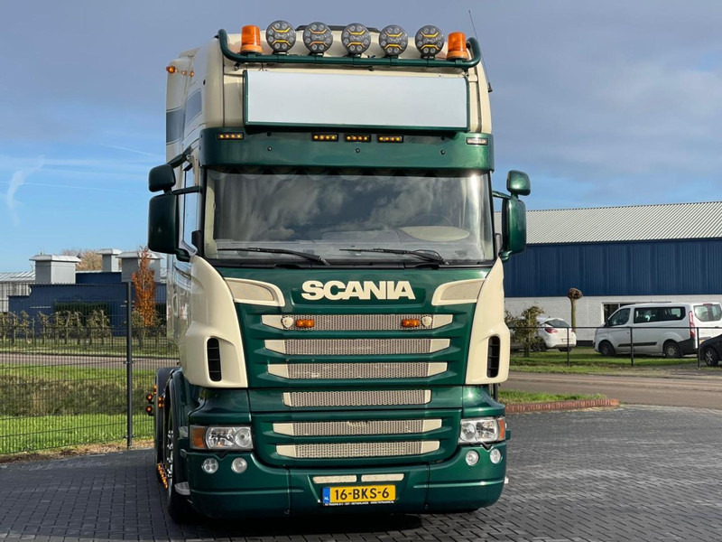 Scania R580 SHOW TRUCK, SPECIAL INTERIOR, FULL AIR, RETARDER. - Tractor unit: picture 2 Scania R580 SHOW TRUCK, SPECIAL INTERIOR, FULL AIR, RETARDER. - Tractor unit: picture 2