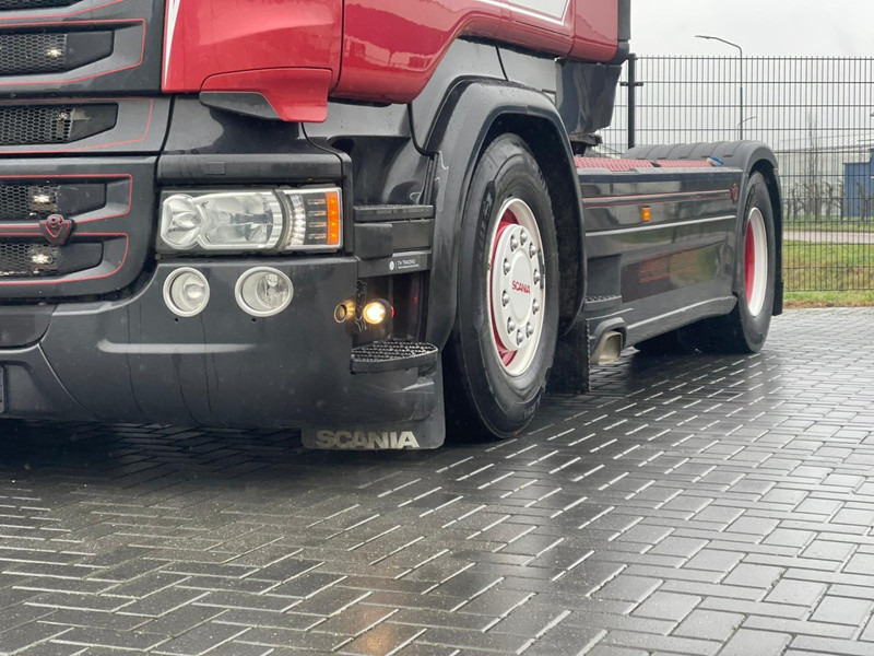 Scania R580 V8 SILVER GRIFFIN 66/100, LIMITED EDITION, FULL AIR, RETARDER. - Tractor unit: picture 4 Scania R580 V8 SILVER GRIFFIN 66/100, LIMITED EDITION, FULL AIR, RETARDER. - Tractor unit: picture 4