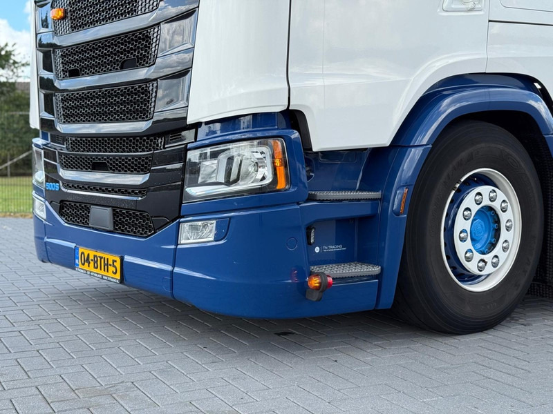 Scania S500 SMART TACHO 2, FULL AIR, 80% TIRES, LEATHER, 2X TANK, RETARDER, TOP! - Tractor unit: picture 5 Scania S500 SMART TACHO 2, FULL AIR, 80% TIRES, LEATHER, 2X TANK, RETARDER, TOP! - Tractor unit: picture 5