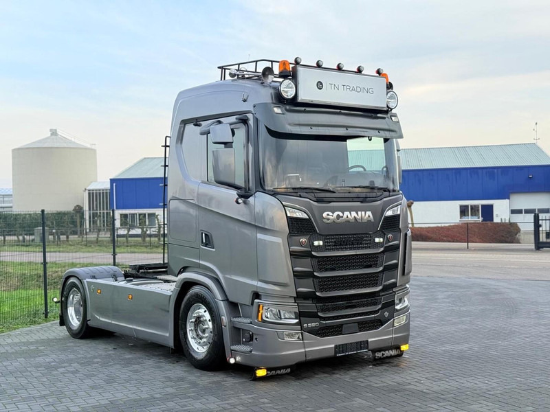 Scania S520 V8 NGS VOLLUCHT, ALCOA, PTO, KIPPER HYDRAULIC, LEREN STOELEN. - Tractor unit: picture 1 Scania S520 V8 NGS VOLLUCHT, ALCOA, PTO, KIPPER HYDRAULIC, LEREN STOELEN. - Tractor unit: picture 1