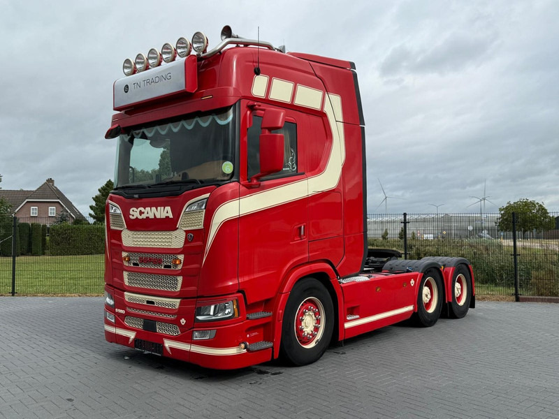 Scania S580 V8 NGS 6X4, NAAFREDUCTIE, SHOWTRUCK, VOLLUCHT, RETARDER. - Tractor unit: picture 5 Scania S580 V8 NGS 6X4, NAAFREDUCTIE, SHOWTRUCK, VOLLUCHT, RETARDER. - Tractor unit: picture 5