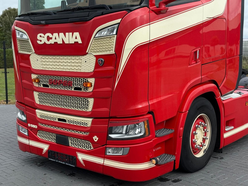 Scania S580 V8 NGS 6X4, NAAFREDUCTIE, SHOWTRUCK, VOLLUCHT, RETARDER. - Tractor unit: picture 4 Scania S580 V8 NGS 6X4, NAAFREDUCTIE, SHOWTRUCK, VOLLUCHT, RETARDER. - Tractor unit: picture 4
