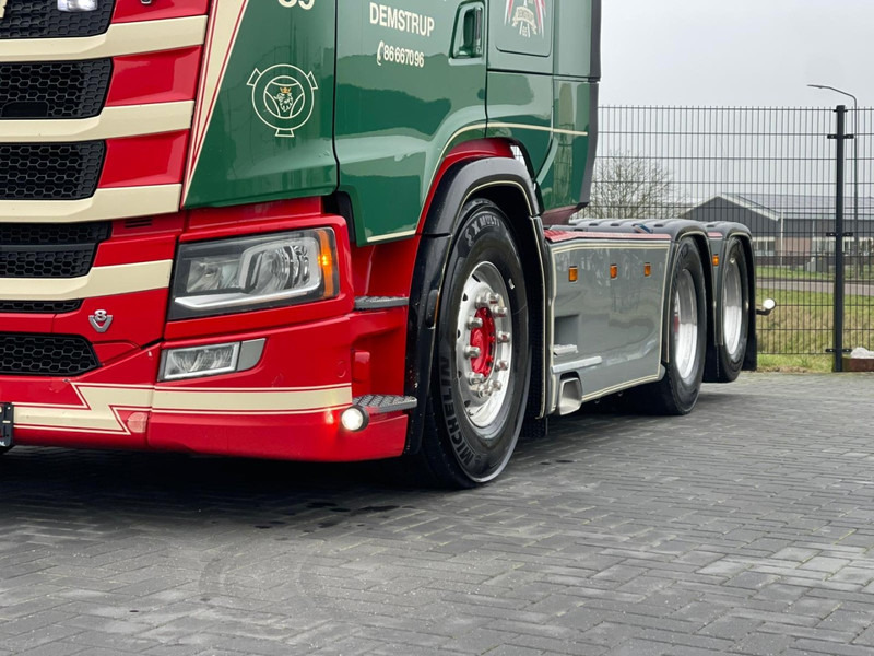 Scania S650 V8 NGS SHOW TRUCK, FULL AIR, MOTOR BRAKE, PTO/HYDRAULIC! - Tractor unit: picture 5 Scania S650 V8 NGS SHOW TRUCK, FULL AIR, MOTOR BRAKE, PTO/HYDRAULIC! - Tractor unit: picture 5