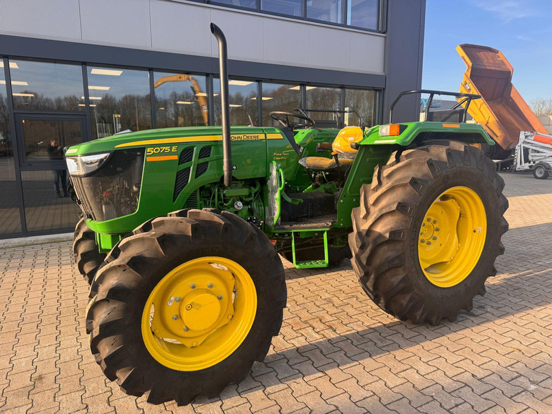 John Deere 5075E UNUSED, NO CE, ONLY FOR EXPORT! - Farm tractor: picture 1 John Deere 5075E UNUSED, NO CE, ONLY FOR EXPORT! - Farm tractor: picture 1