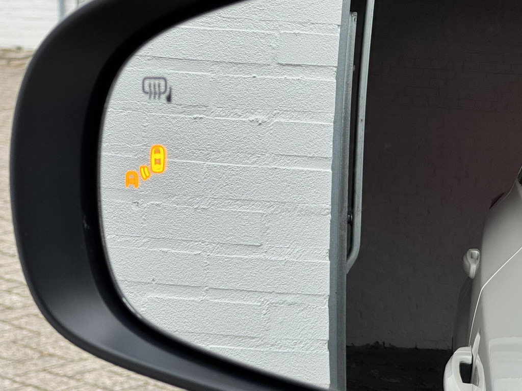 Car Suzuki Vitara-1.5 Hybrid Style Automaat Adaptive cruise Climate control Panoramadak Achteruitrijcamera Apple / Android: picture 17 Car Suzuki Vitara-1.5 Hybrid Style Automaat Adaptive cruise Climate control Panoramadak Achteruitrijcamera Apple / Android: picture 17