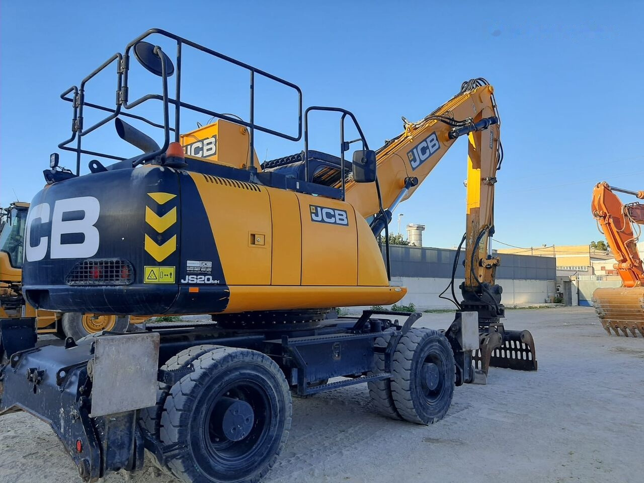 JCB JS 200 - Wheel excavator: picture 2 JCB JS 200 - Wheel excavator: picture 2