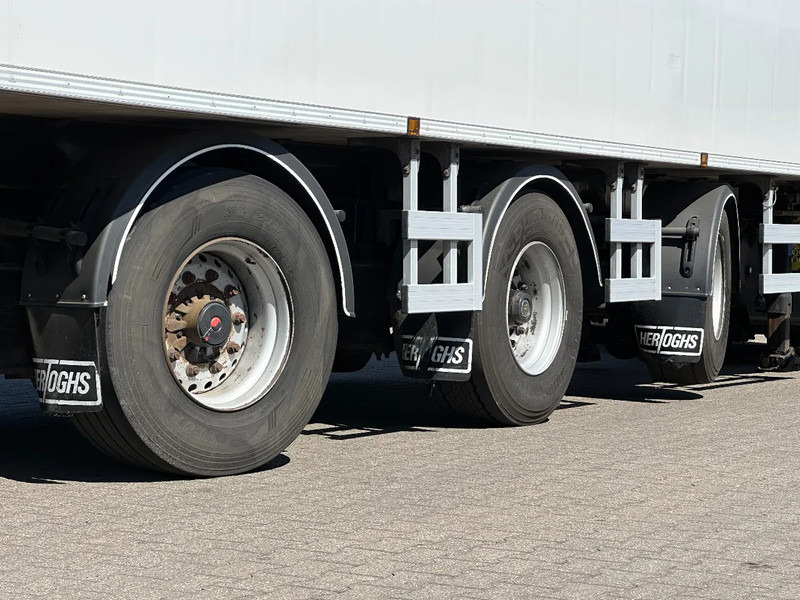 Chereau 2X Stuur-Assen / Carrier Vector 1950 / Lift-As / Apk! - Refrigerator semi-trailer: picture 5 Chereau 2X Stuur-Assen / Carrier Vector 1950 / Lift-As / Apk! - Refrigerator semi-trailer: picture 5