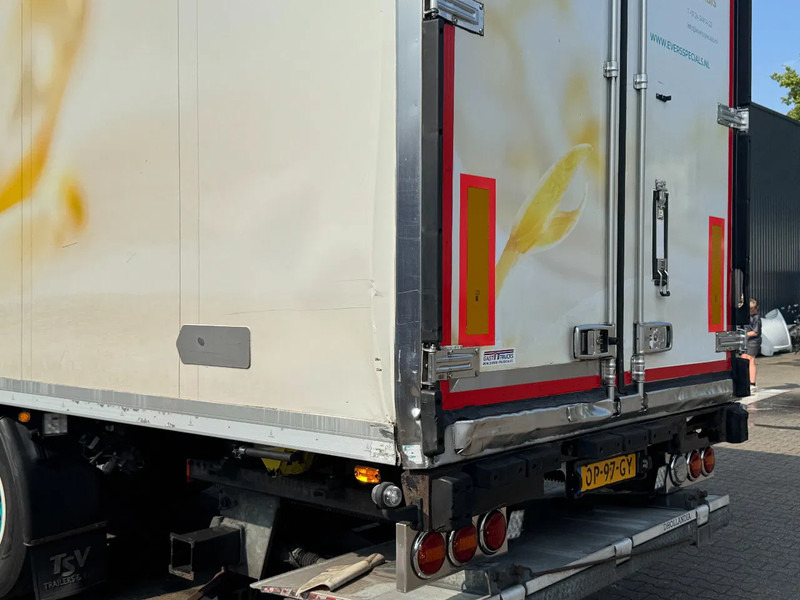 Kögel Carrier Vector 1350 / SAF-Disc / Lift-as / OV-Laadklep - Refrigerator semi-trailer: picture 5 Kögel Carrier Vector 1350 / SAF-Disc / Lift-as / OV-Laadklep - Refrigerator semi-trailer: picture 5