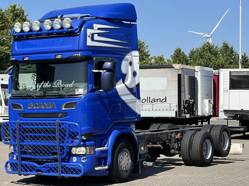 Scania R580 V8 6X2 Chassis WB 4.70mtr Retarder Topline Euro 6 - Cab chassis truck: picture 1 Scania R580 V8 6X2 Chassis WB 4.70mtr Retarder Topline Euro 6 - Cab chassis truck: picture 1