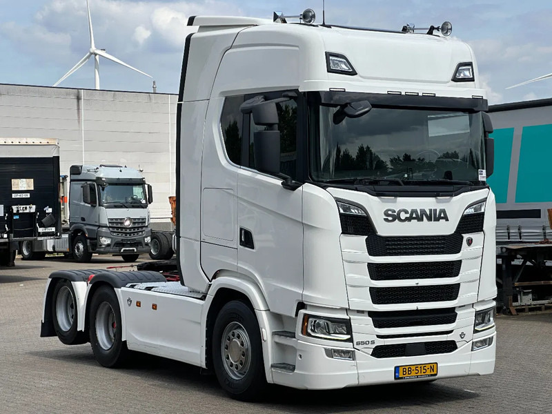Scania S650 V8 6x2 Boogie / Retarder / 2 Tank / Full Air / Full Spoiler - Tractor unit: picture 2 Scania S650 V8 6x2 Boogie / Retarder / 2 Tank / Full Air / Full Spoiler - Tractor unit: picture 2