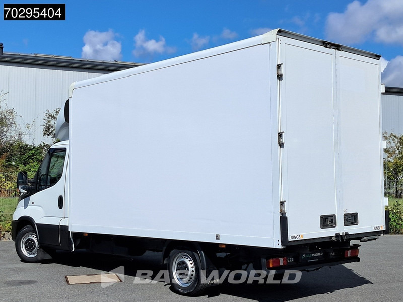 Iveco Daily 35S16 Automatik Kastenwagen Hintertüren 160PS Klimaanlage Kamera Euro6 Möbelkasten 21m3 A/C - Box van: picture 2 Iveco Daily 35S16 Automatik Kastenwagen Hintertüren 160PS Klimaanlage Kamera Euro6 Möbelkasten 21m3 A/C - Box van: picture 2
