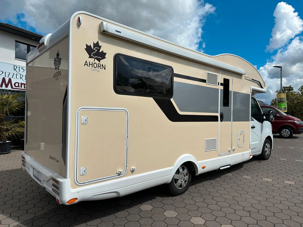 Ahorn Canada TF Plus /1. Hand / Einzelbetten / Hubbett - Semi-integrated motorhome: picture 4 Ahorn Canada TF Plus /1. Hand / Einzelbetten / Hubbett - Semi-integrated motorhome: picture 4