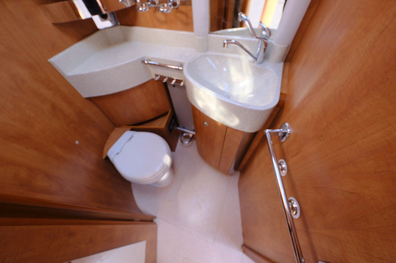 Integrated motorhome Carthago M Liner 57 BRH/Automatik/Festbett+Hubbett/2xKlim: picture 20