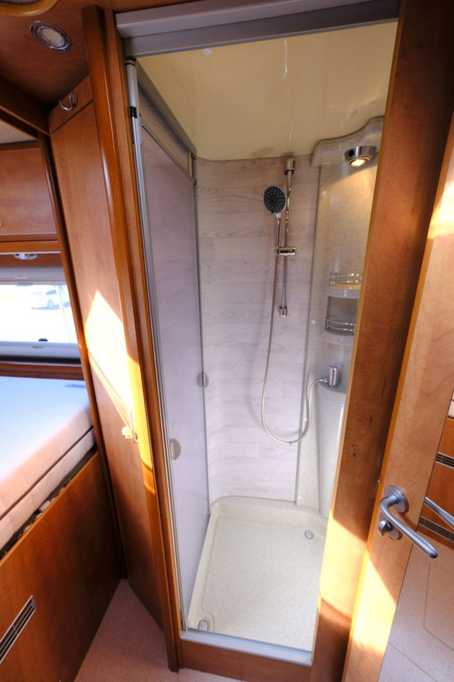 Integrated motorhome Carthago M Liner 57 BRH/Automatik/Festbett+Hubbett/2xKlim: picture 21