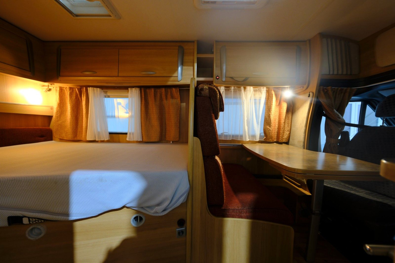 Semi-integrated motorhome Chausson Flash 02/Festbett/Klima/Markise/Solar/TÜV 11-26: picture 15