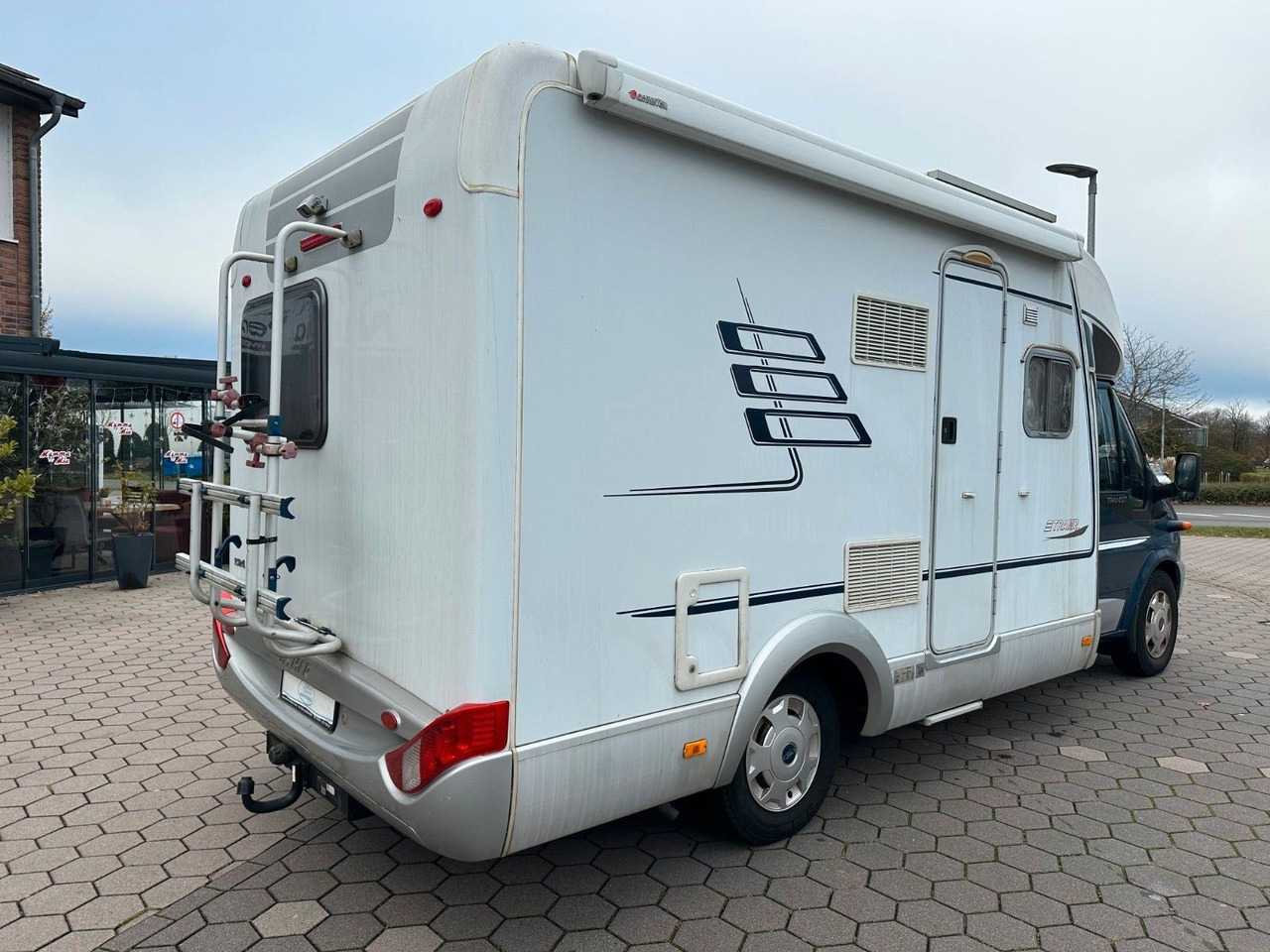 HYMER / ERIBA / HYMERCAR TRAMP T 572 CL/Festbett/Klima/Markise HYMER / ERIBA / HYMERCAR TRAMP T 572 CL/Festbett/Klima/Markise - Semi-integrated motorhome: picture 5 HYMER / ERIBA / HYMERCAR TRAMP T 572 CL/Festbett/Klima/Markise HYMER / ERIBA / HYMERCAR TRAMP T 572 CL/Festbett/Klima/Markise - Semi-integrated motorhome: picture 5