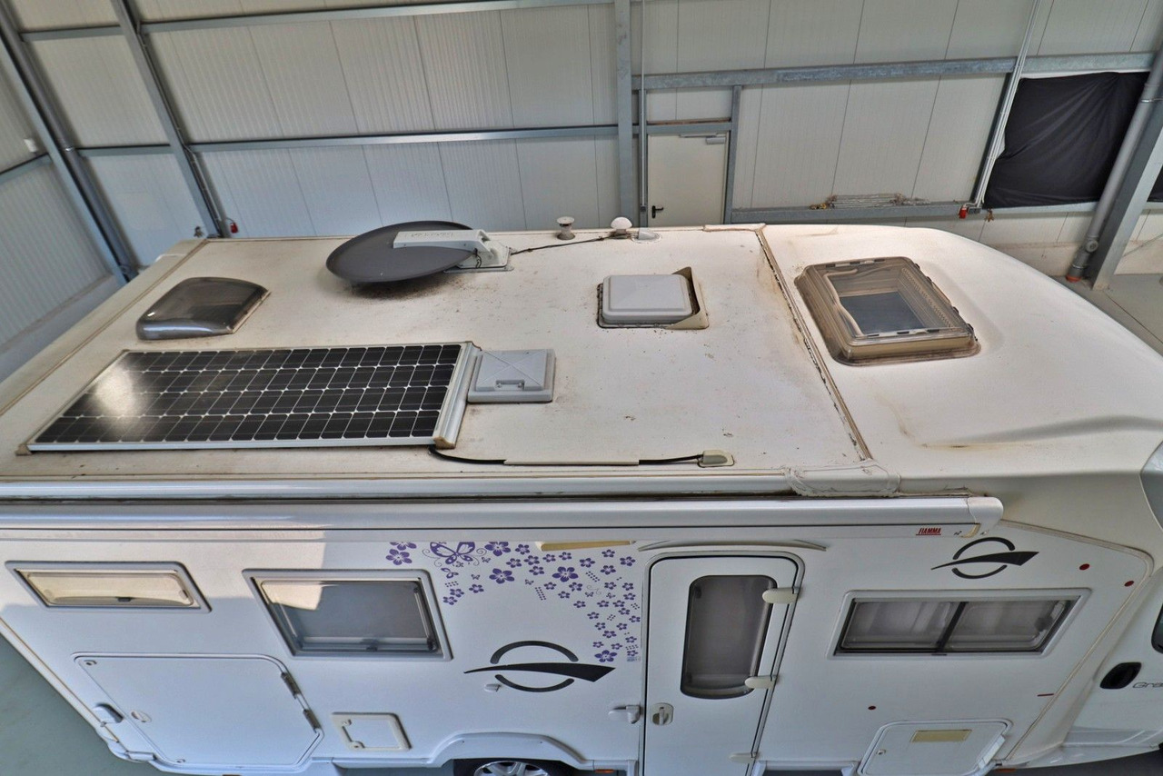 Roller Team Granduca Garage P/Festbett/Klima/Garage/Markise - Semi-integrated motorhome: picture 4 Roller Team Granduca Garage P/Festbett/Klima/Garage/Markise - Semi-integrated motorhome: picture 4