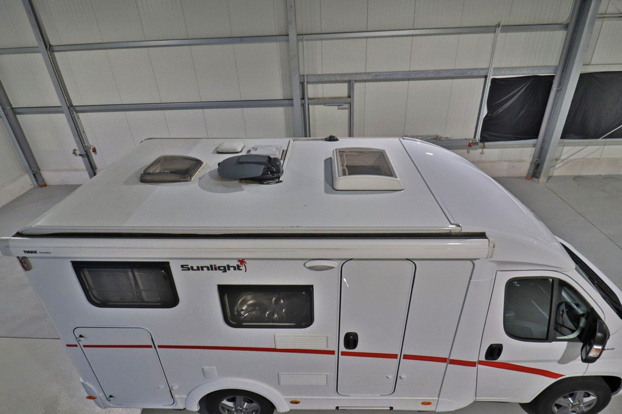 Sunlight V 60/1.Hand/Festbett/Garage/Klima/Markise - Semi-integrated motorhome: picture 4 Sunlight V 60/1.Hand/Festbett/Garage/Klima/Markise - Semi-integrated motorhome: picture 4