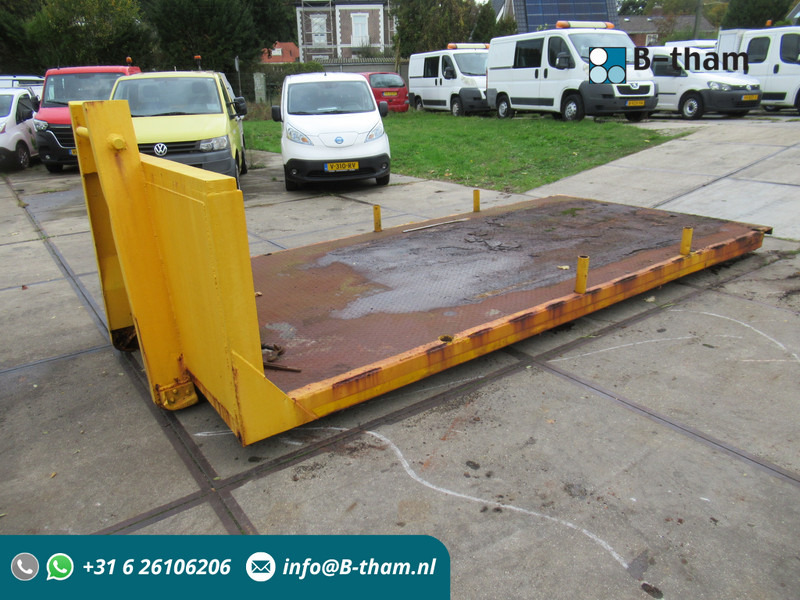 HAAKARM Haakarm PLateau 520 x 250 HOOKLIFT PLATFORM - Roll-off container: picture 1 HAAKARM Haakarm PLateau 520 x 250 HOOKLIFT PLATFORM - Roll-off container: picture 1