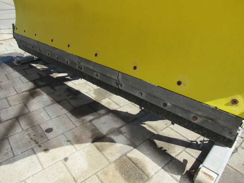 NIDO SCHMIDT SNK 27, 24V HYDRO Snowplow Schneepflug 270 CM - Snow removal vehicle: picture 4 NIDO SCHMIDT SNK 27, 24V HYDRO Snowplow Schneepflug 270 CM - Snow removal vehicle: picture 4