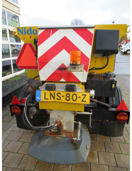NIDO Stratos B11-18 AWAXN 1,1M3 + 500 L Zoutstrooier Saltzstreuer - Sand/ Salt spreader: picture 5 NIDO Stratos B11-18 AWAXN 1,1M3 + 500 L Zoutstrooier Saltzstreuer - Sand/ Salt spreader: picture 5