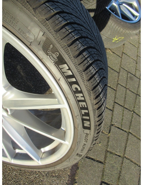 Porsche 911 992 20-/21 Carrera S Winterbanden Set Wielen - Wheel and tire package for Car: picture 4 Porsche 911 992 20-/21 Carrera S Winterbanden Set Wielen - Wheel and tire package for Car: picture 4