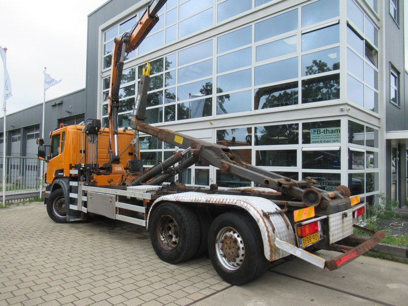 Scania P 320 B 6x2*4 + HMF 835 + HYVA Haakarm - Hook lift truck, Crane truck: picture 4 Scania P 320 B 6x2*4 + HMF 835 + HYVA Haakarm - Hook lift truck, Crane truck: picture 4