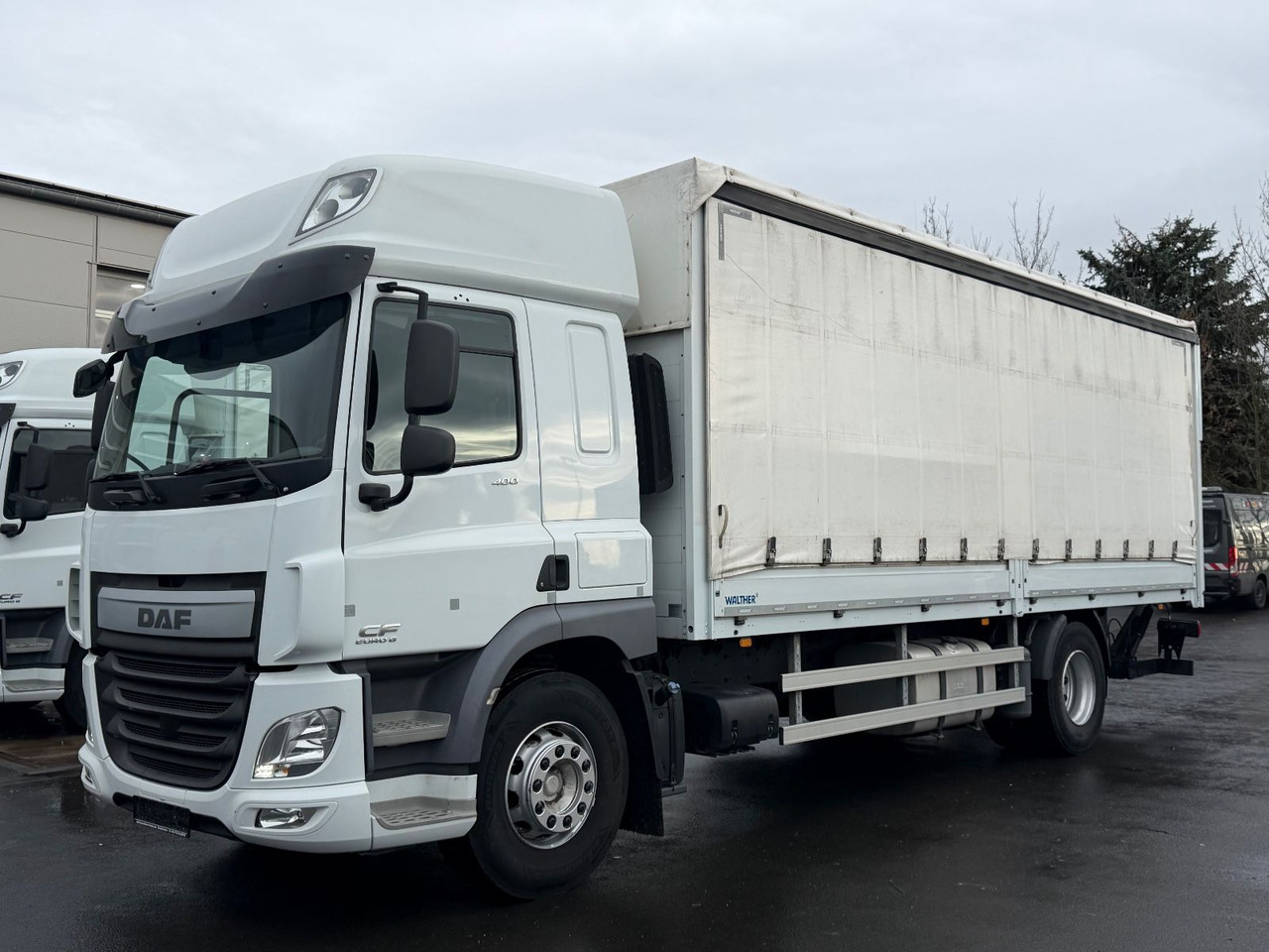 DAF CF 400FA Pritsche/Plane, Edscha, Retarder, Lbw - Curtainsider truck: picture 2 DAF CF 400FA Pritsche/Plane, Edscha, Retarder, Lbw - Curtainsider truck: picture 2