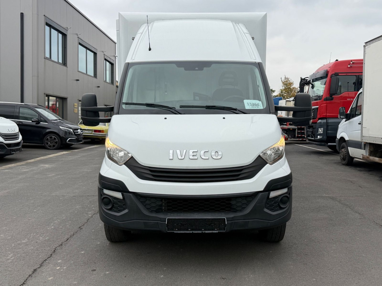 Iveco Daily 70C18 HiMatic / Luft/ Lbw./ Klima/ E6/ Top - Box van: picture 3 Iveco Daily 70C18 HiMatic / Luft/ Lbw./ Klima/ E6/ Top - Box van: picture 3