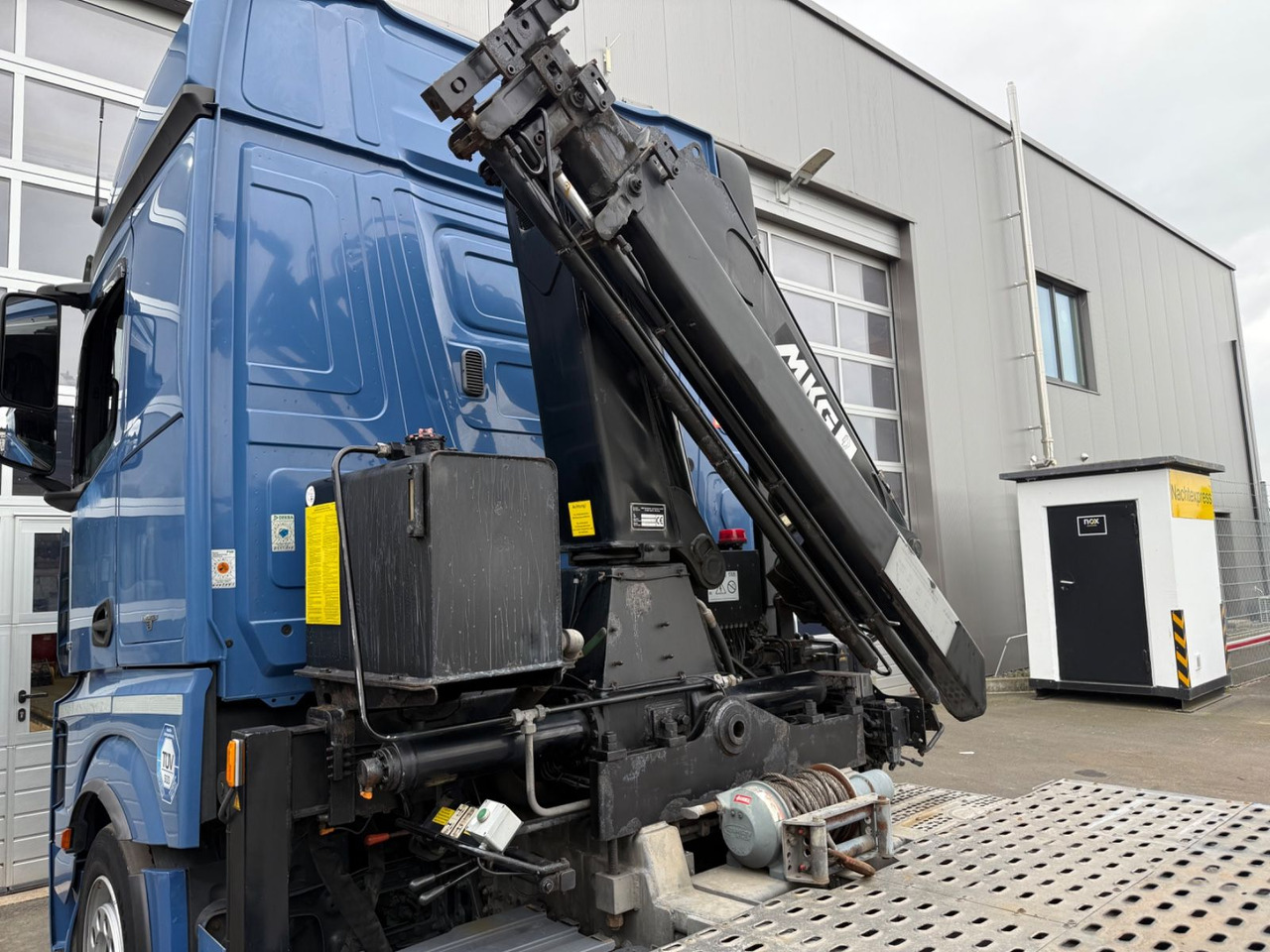 Mercedes-Benz Actros 1843 FVG 5-Zug / VDI 2700 / Kran MKG - Autotransporter truck: picture 4 Mercedes-Benz Actros 1843 FVG 5-Zug / VDI 2700 / Kran MKG - Autotransporter truck: picture 4