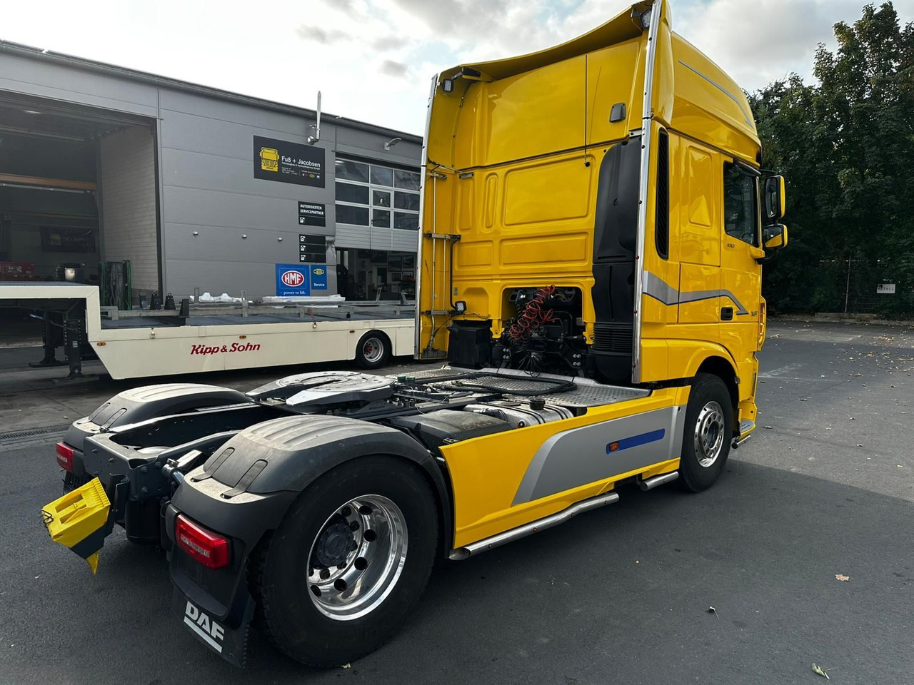 DAF XF 530/Intarder/2-K-Hydraulik/Luft-Luft/SCC - Tractor unit: picture 4 DAF XF 530/Intarder/2-K-Hydraulik/Luft-Luft/SCC - Tractor unit: picture 4