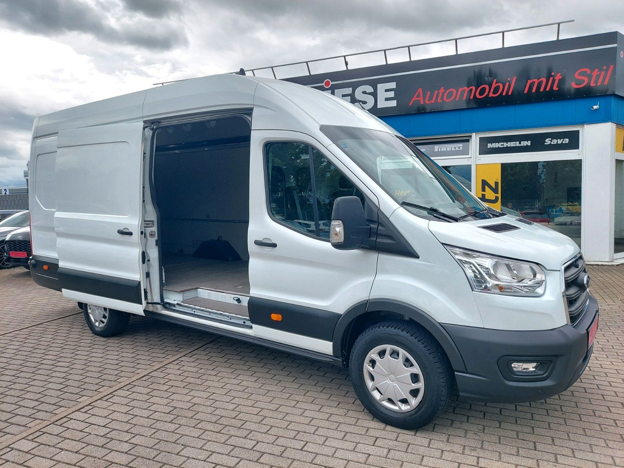 Ford Transit Kasten 350 L4 lang hoch Klima Cam DAB - Passenger van: picture 1 Ford Transit Kasten 350 L4 lang hoch Klima Cam DAB - Passenger van: picture 1
