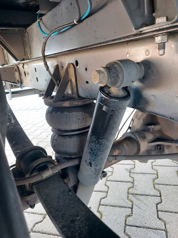 Ford Transit Pritsche 350 L4 extra lang Luftfeder - Flatbed van: picture 2 Ford Transit Pritsche 350 L4 extra lang Luftfeder - Flatbed van: picture 2