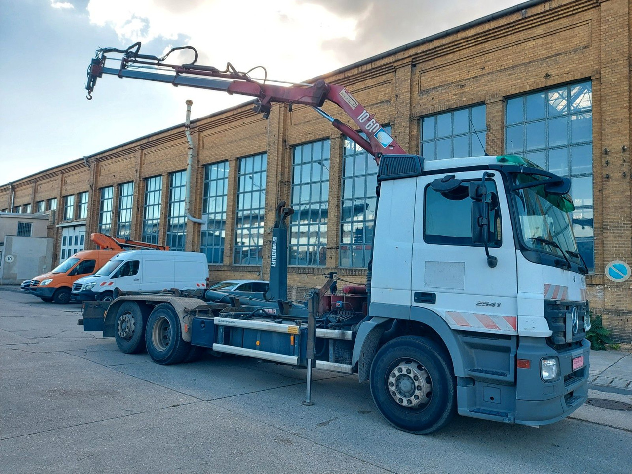 Mercedes-Benz Actros 6-Zyl. 2541 HMF KRAN ABROLLKIPPER - Hook lift truck, Crane truck: picture 1 Mercedes-Benz Actros 6-Zyl. 2541 HMF KRAN ABROLLKIPPER - Hook lift truck, Crane truck: picture 1