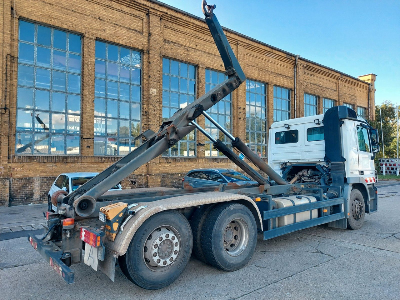 Mercedes-Benz Actros 6-Zyl. 2546 ABROLLKIPPER MEILER - Hook lift truck: picture 1 Mercedes-Benz Actros 6-Zyl. 2546 ABROLLKIPPER MEILER - Hook lift truck: picture 1