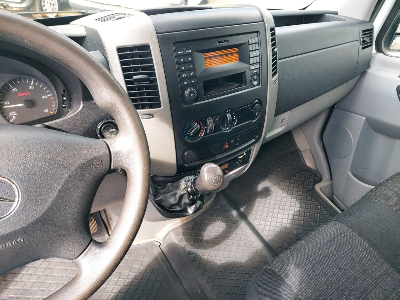Passenger van Mercedes-Benz Sprinter II Kasten 314 CDI Mixto 6 Sitze: picture 13