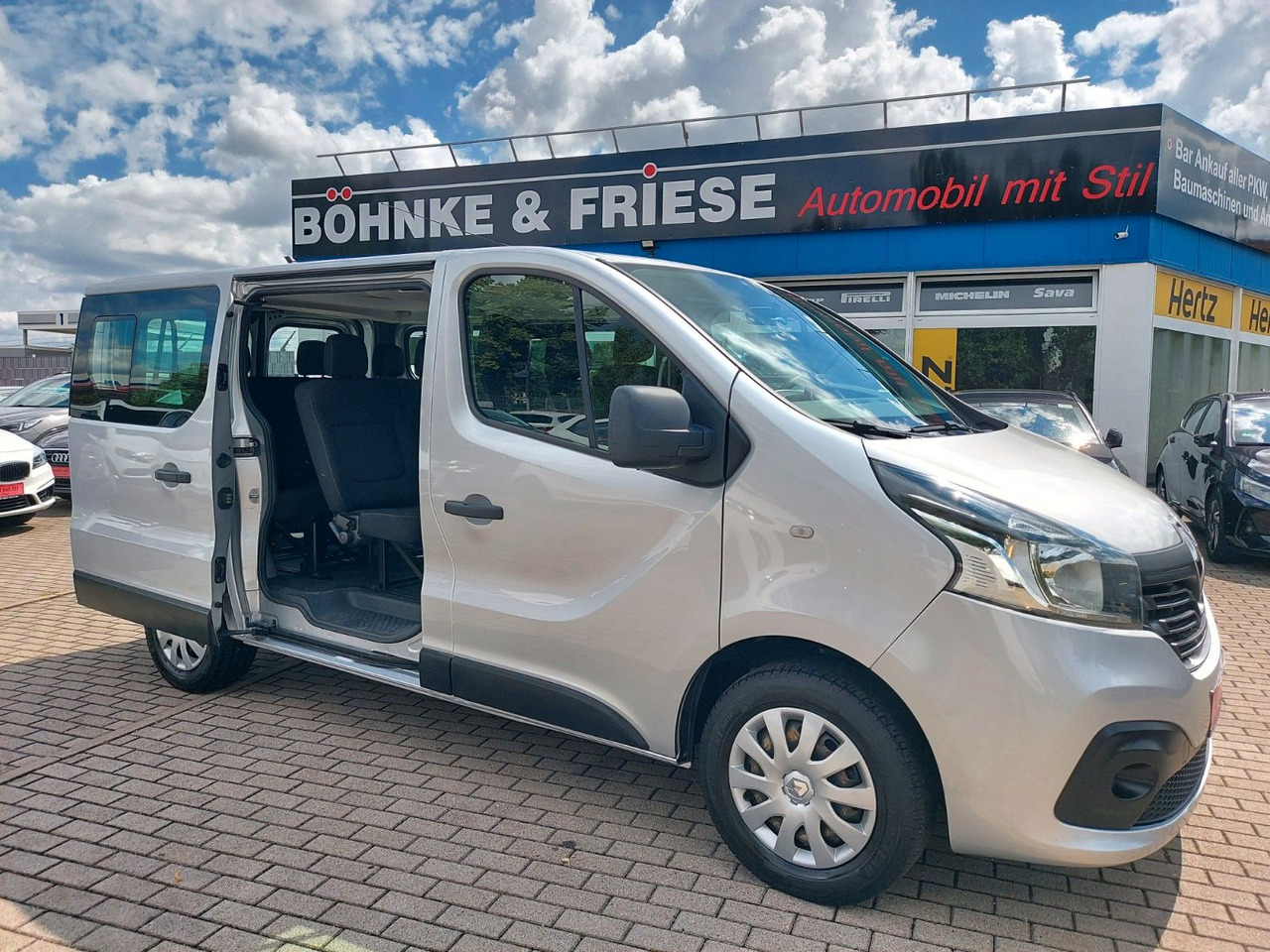 Renault Trafic Combi L1H1 2,7t Expression Klima - Passenger van: picture 1 Renault Trafic Combi L1H1 2,7t Expression Klima - Passenger van: picture 1