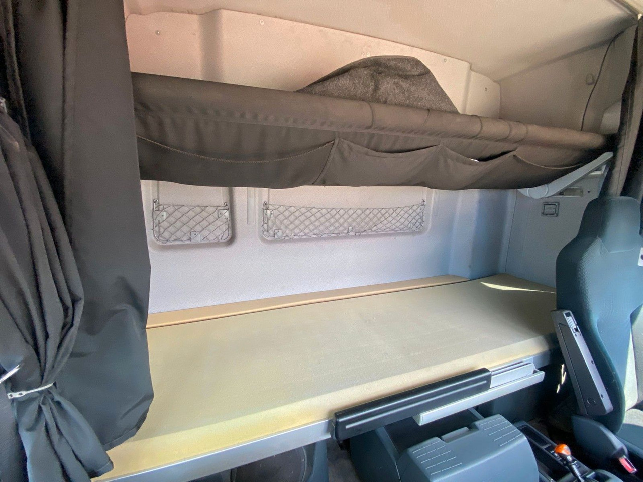 Tractor unit MAN TGX 18.440 4x2 KIPPHYDRAULIK: picture 22 Tractor unit MAN TGX 18.440 4x2 KIPPHYDRAULIK: picture 22