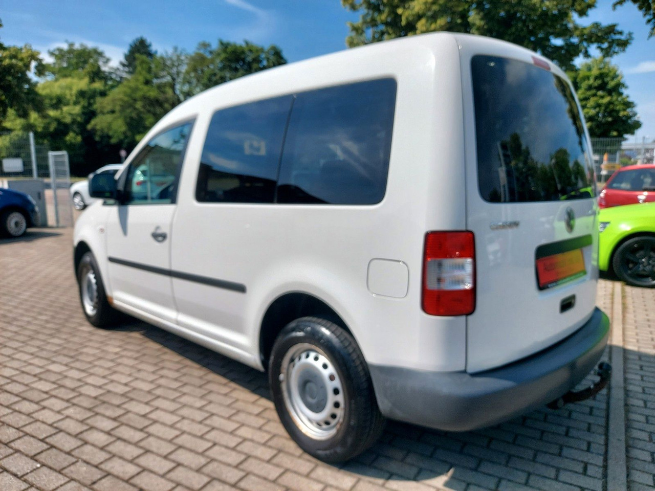 Volkswagen Caddy Kombi 1.9 Tdi Klima max. 5 Sitze AHK - Passenger van: picture 5 Volkswagen Caddy Kombi 1.9 Tdi Klima max. 5 Sitze AHK - Passenger van: picture 5