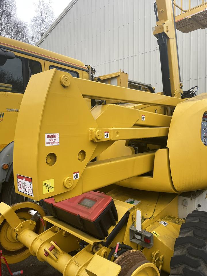 HAULOTTE Neotec - Articulated boom: picture 3 HAULOTTE Neotec - Articulated boom: picture 3