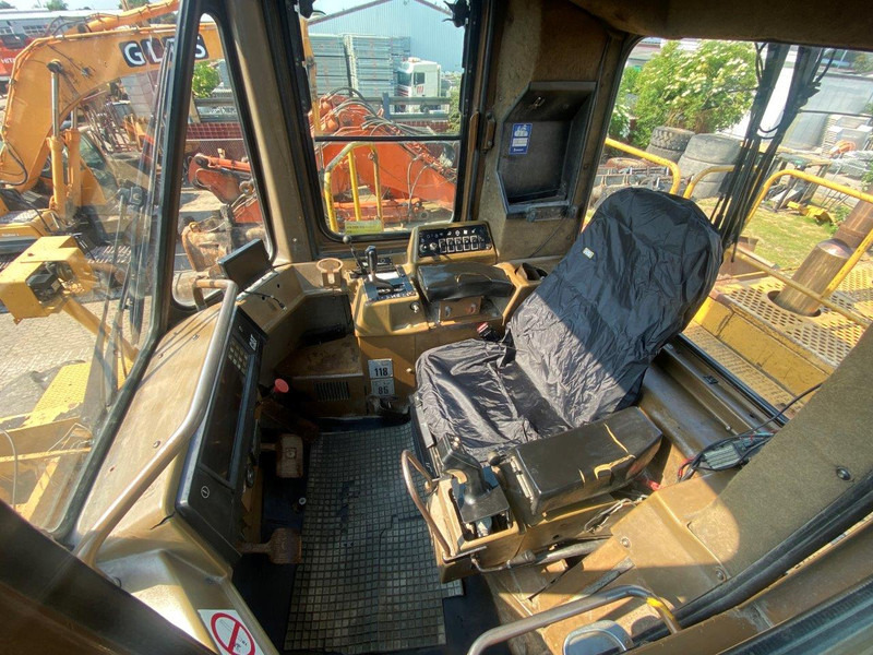 Wheel loader Caterpillar 992 D: picture 6