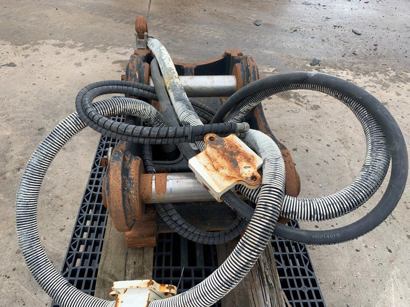 Oil Quick OQ 70 - Quick coupler: picture 5 Oil Quick OQ 70 - Quick coupler: picture 5