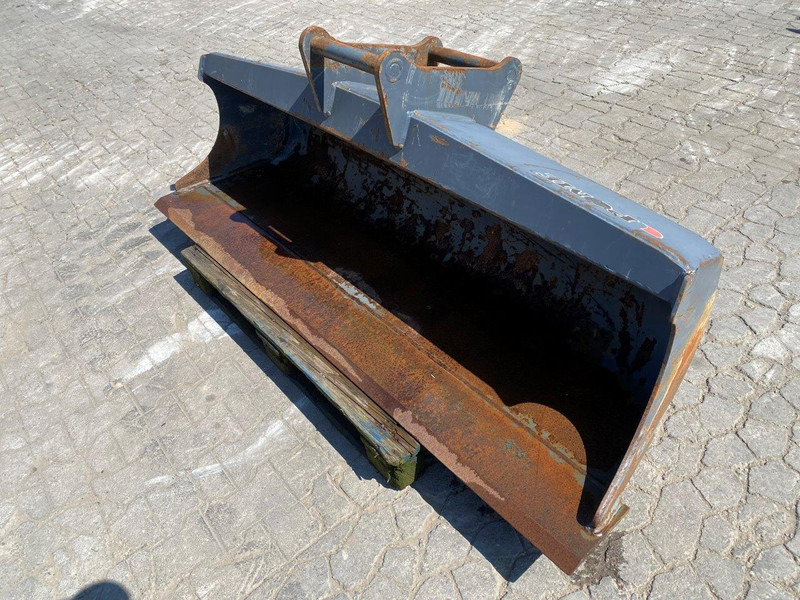 Pome S45 - Excavator bucket: picture 1 Pome S45 - Excavator bucket: picture 1