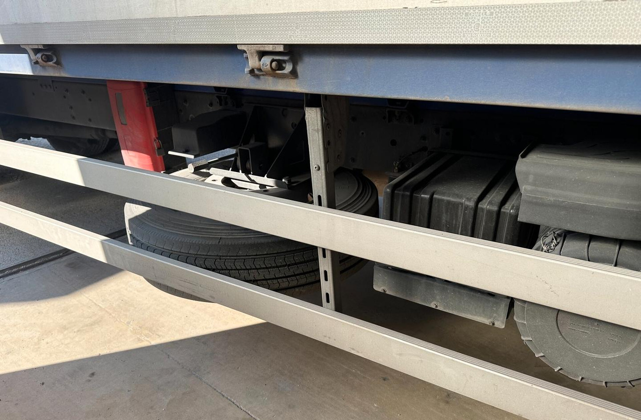 Daf 55.250 EURO 5 PORTATA 100 Q.LI - Curtainsider truck: picture 5 Daf 55.250 EURO 5 PORTATA 100 Q.LI - Curtainsider truck: picture 5