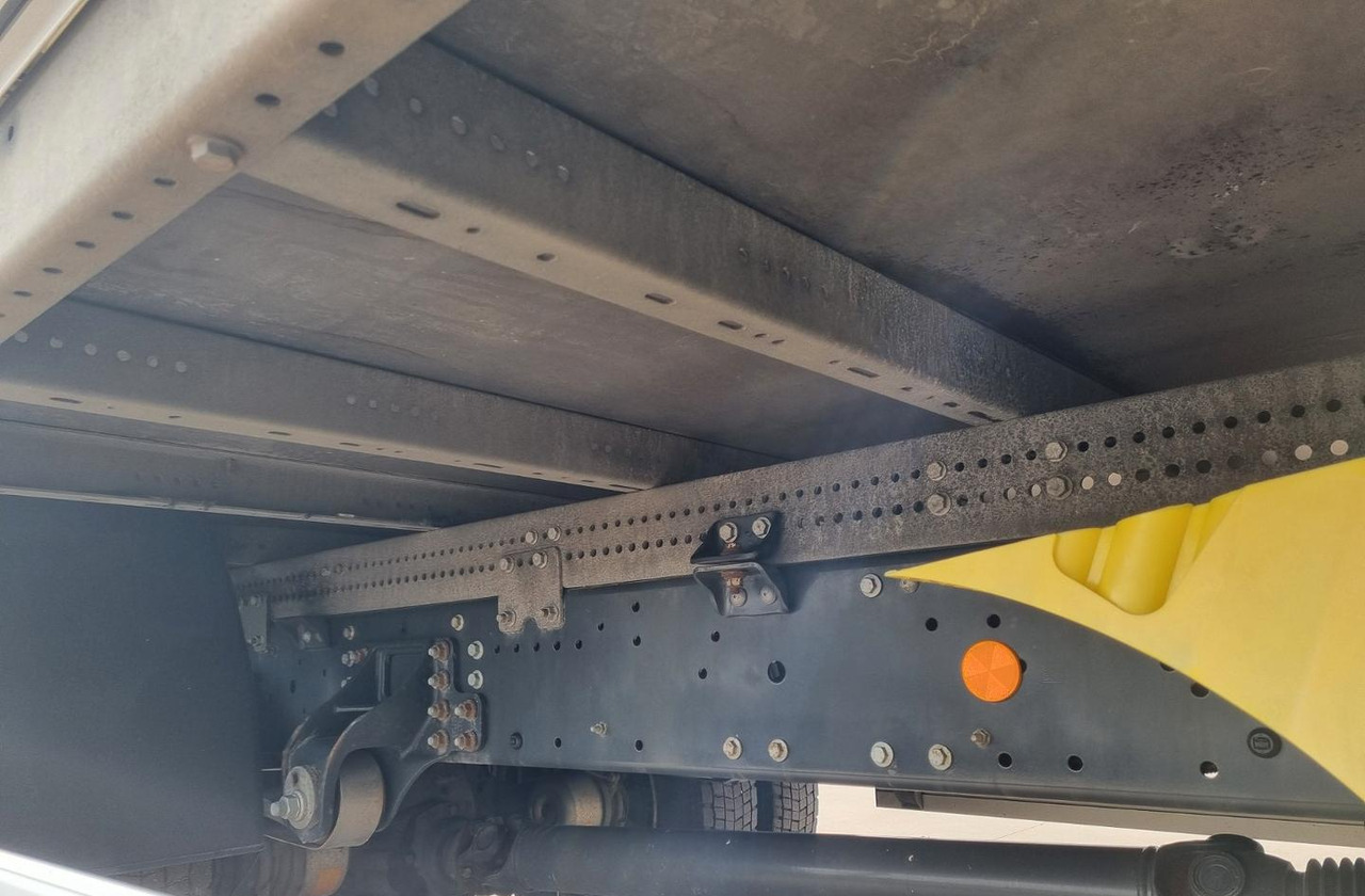 Iveco 120e25p centin asponda euro 6 - Curtainsider truck: picture 5 Iveco 120e25p centin asponda euro 6 - Curtainsider truck: picture 5