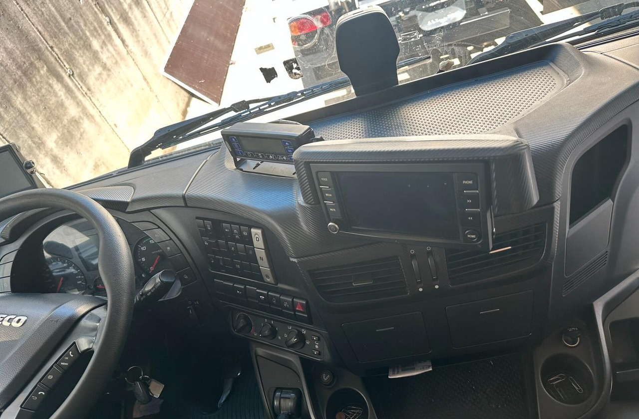 Leasing of  Iveco Stralis 190 frigo sponda euro 6 Iveco Stralis 190 frigo sponda euro 6: picture 6