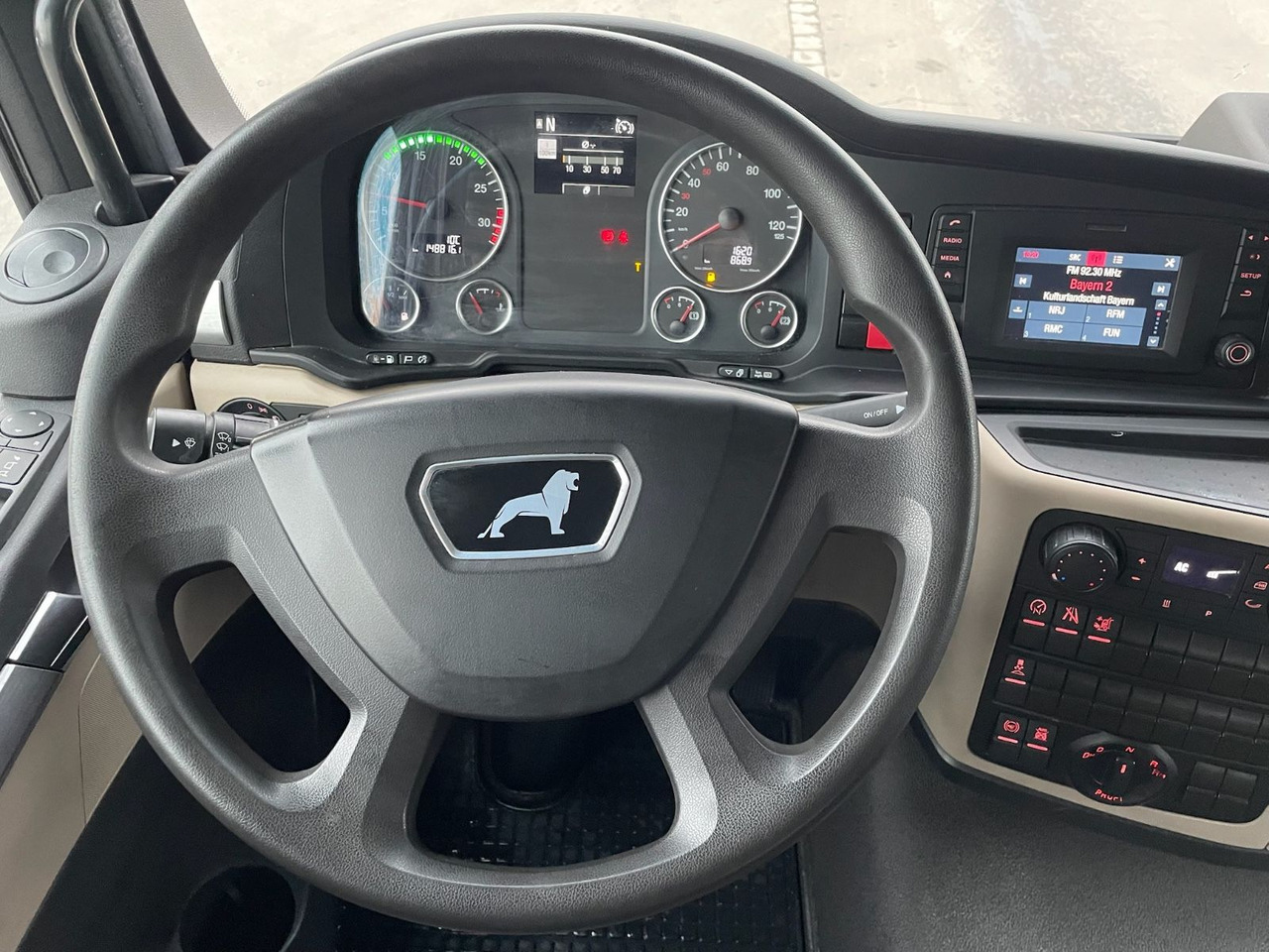 Box van MAN TGL 8.190 4x2 BL Koffer/LBW/PALFINGER/AC/EU6d: picture 16 Box van MAN TGL 8.190 4x2 BL Koffer/LBW/PALFINGER/AC/EU6d: picture 16