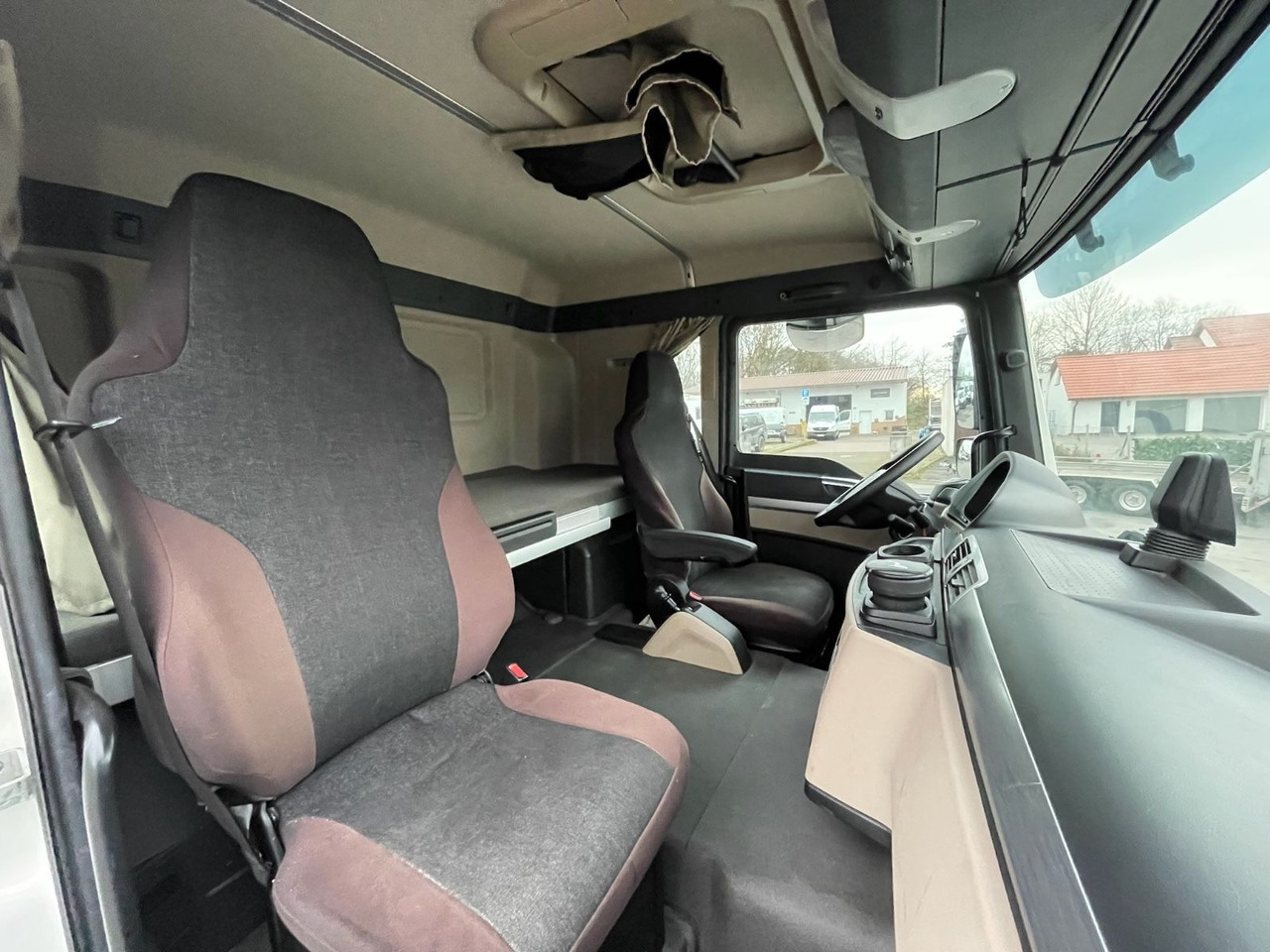 Box van MAN TGL 8.190 4x2 BL Koffer/LBW/PALFINGER/AC/EU6d: picture 18 Box van MAN TGL 8.190 4x2 BL Koffer/LBW/PALFINGER/AC/EU6d: picture 18