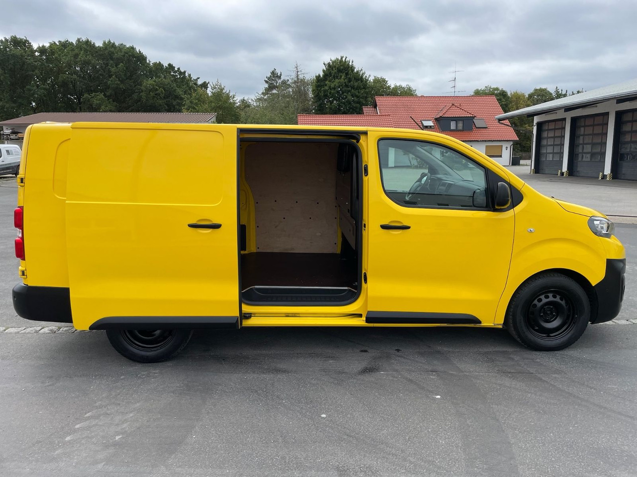 Leasing of  Peugeot Expert Kasten Pro L3/2.0 BlueHDI/AC/15xVerfügbar Peugeot Expert Kasten Pro L3/2.0 BlueHDI/AC/15xVerfügbar: picture 7